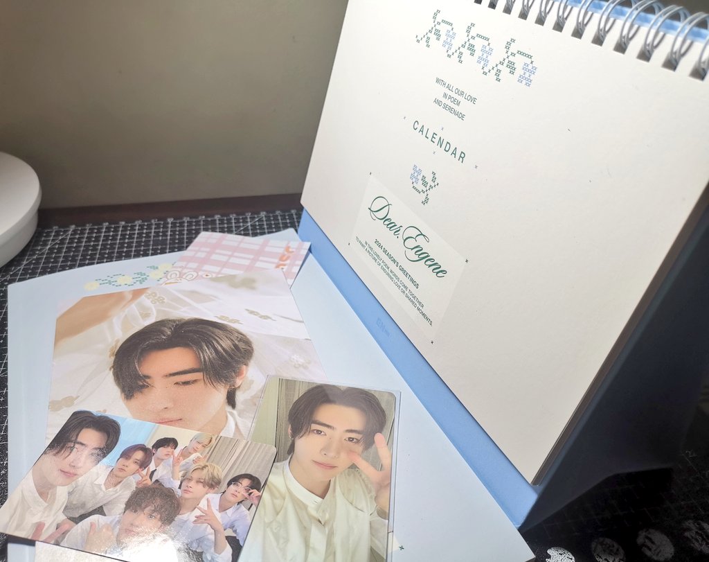 mlky_noir's tweet photo. [ ✉ .𖥔 ݁ ˖⎯  #migibudols ]
   ⤷ from: #thankstoyanaqt

     hii @ily7cuties, enhypen sg24 finally came home .ᐟ tysm for the for the smooth transaction + for packing it safely. happy holidays to you~ >ᴗ< ♡ https://t.co/rFwkds4lpB
