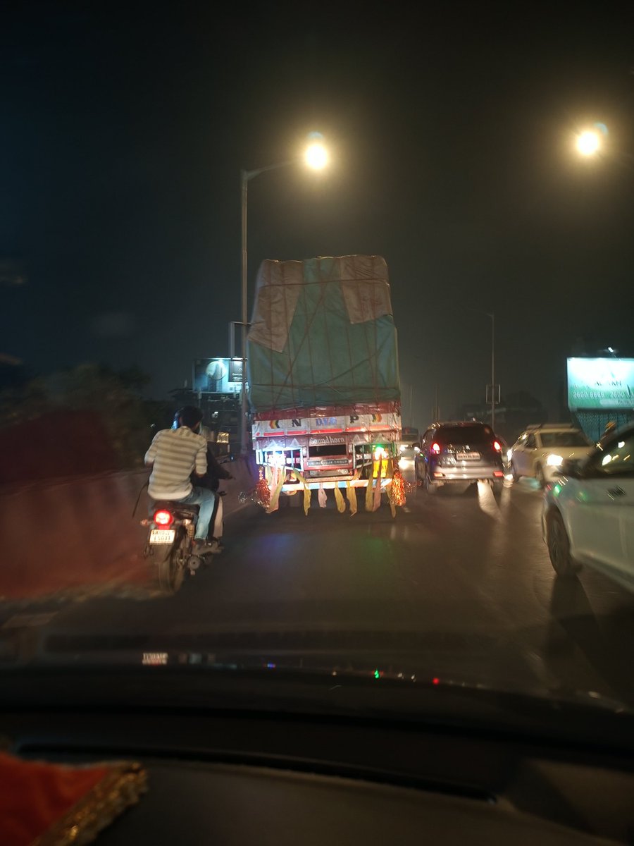 chints2409's tweet photo. Multiple overloaded trucks on mumbai roads. https://t.co/kXWmFS9PHn