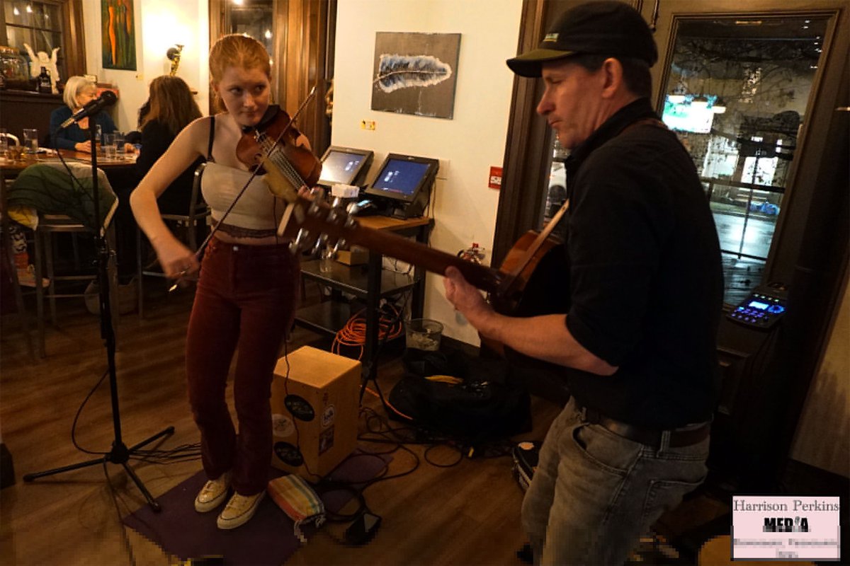 irish_millie's tweet photo. Thanks to everyone who came to see our last show of 2023 at @PublicanHouse in downtown Ptbo! Murray &amp; I ❤️ playing our tunes for you &amp; we can’t wait to see what 2024 brings ❤️🎻 #localmusic #livemusic #celticmusic #folkmusic #fiddletunes #fiddlemusic #peterboroughmusicians https://t.co/oxQ3AGWQE0