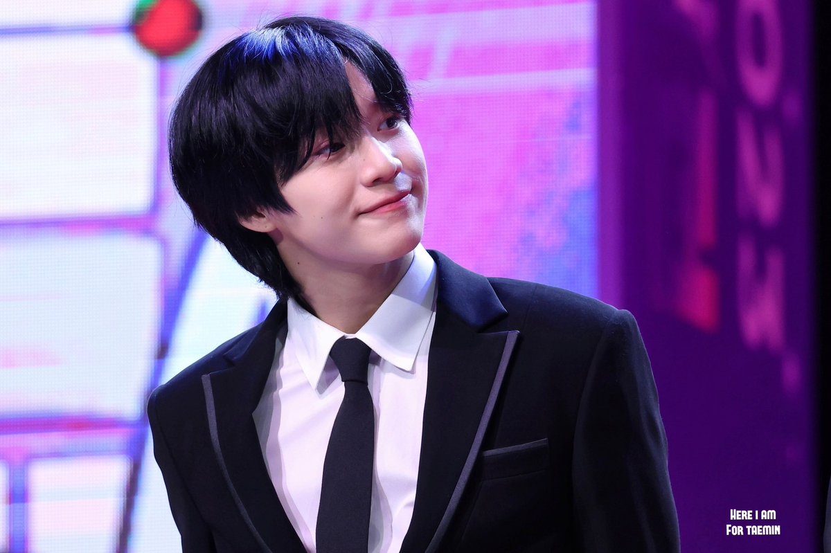 Here-iam tweet media