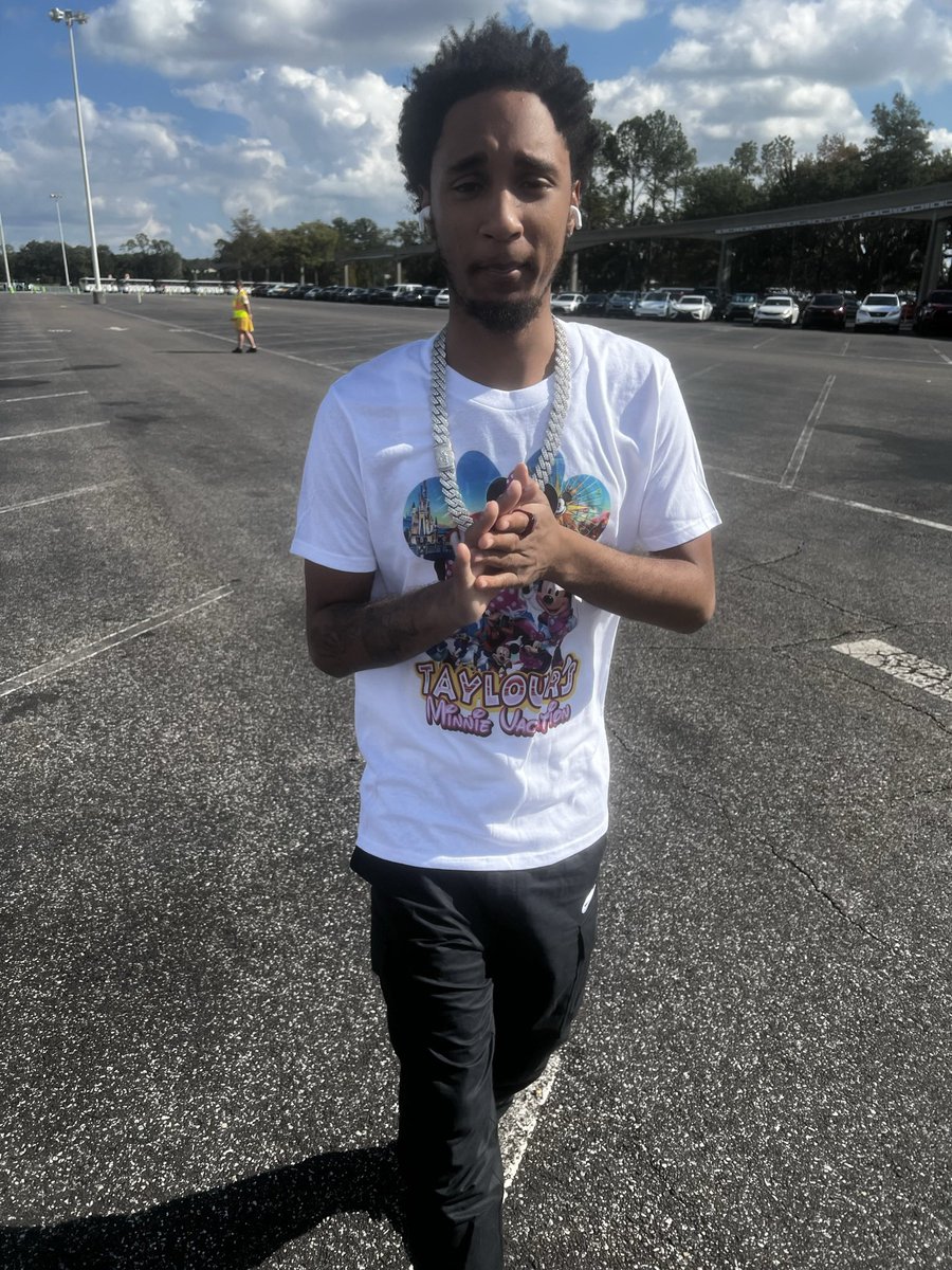 _grenz1's tweet photo. ““Put On 4 Dis Motion ⚡️👎🏾Gang 💩!! https://t.co/si6sUcVfmP