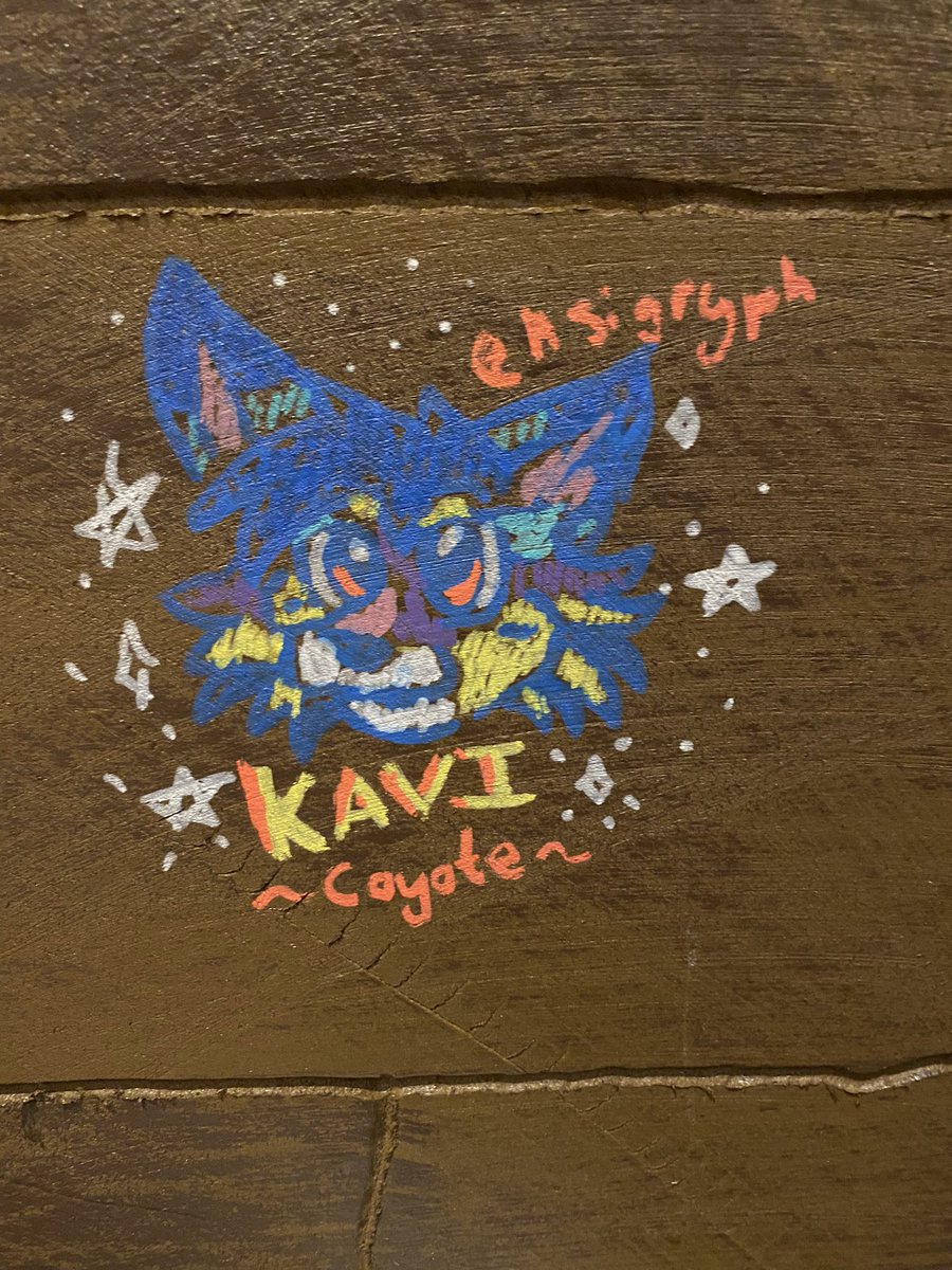 Bewhiskered Friday has been a blast! Off to a good start :>
#FursuitFriday #Bewhiskered #BWS2023