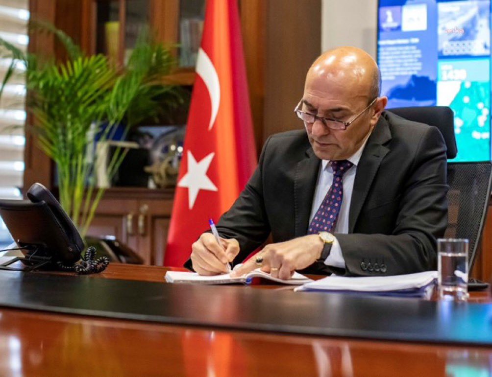 izmirgeyik's tweet photo. Tunç Soyer:

Bu maç, kurtuluşun ve kuruluşun kenti İzmir'de, Atatürk'ün adını taşıyan stada çok yakışır. https://t.co/H0n7dKmiGo