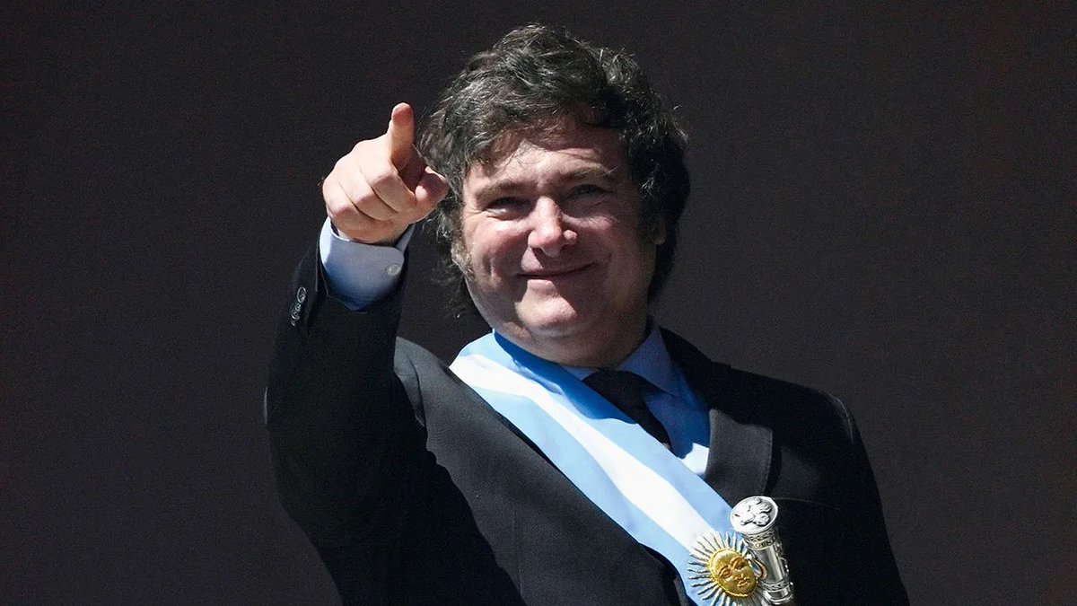@shellenberger @ZubyMusic President Javier Milei was inaugurated in Argentina 18 days ago. Since then: -Eliminated 12 out of 21 cabinet posts -Firing 5,000 government employees -Ending 380k government regulations -Banned woke language in the military -Bill to affirm the right to self-defense -Bill to…