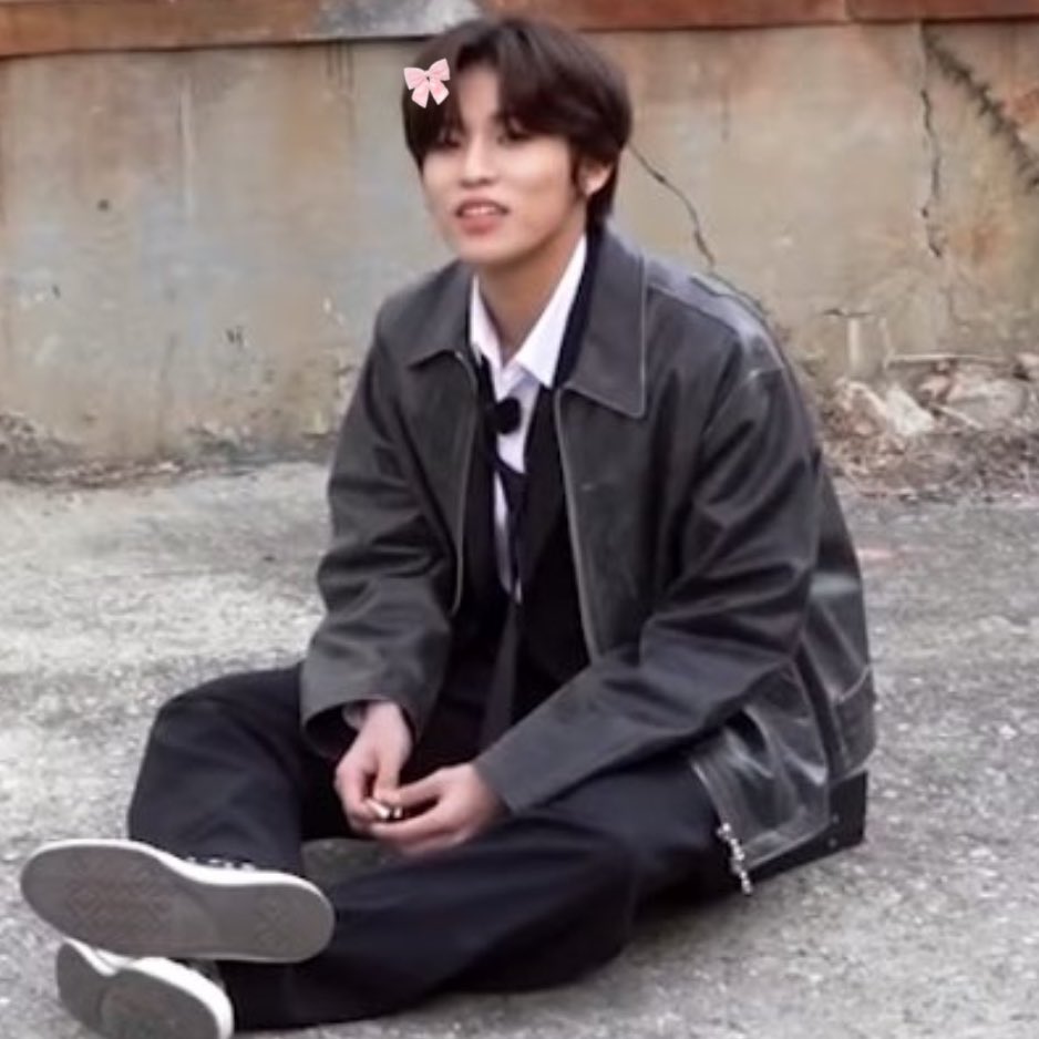 awboyy_'s tweet photo. jwoo 1 cm ☑️ https://t.co/UoaAzpcN1Z