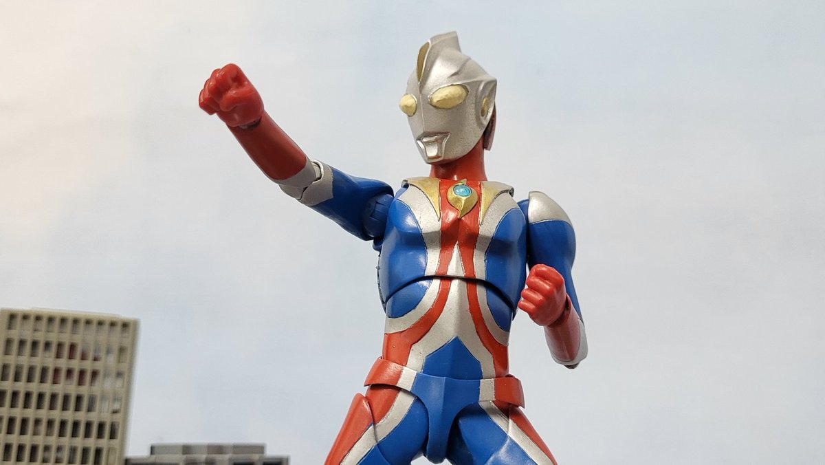 優しさ」と「強さ」が「勇気」の力 ウルトラマンコスモス エクリプス
