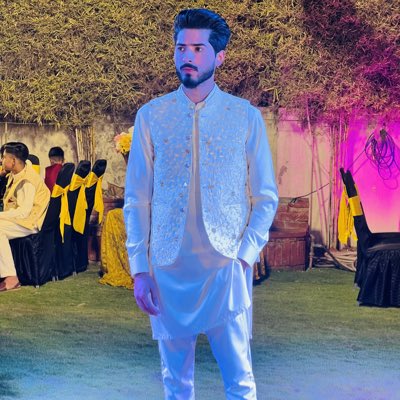 ic3bro's tweet photo. #NewProfilePic https://t.co/UIJvB51VL4