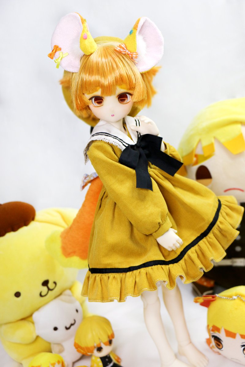 오늘 도착해서 후다닥 입힘 ... ^_^ 🥺🥺💕
겨울에 걸맞는 귀여운 소나타... 제가 엠딩이 시작하면 꼭 입히고싶엇던 의상 중 하나였는데 좋은 기회로 입혀보게 되어 기쁩니다 ,, 🥹
👗: 늘 신세지는 <a href="/Dear_cherry20/">디어체리 * DearCherry</a>님.. 감사합니다 🥹💕