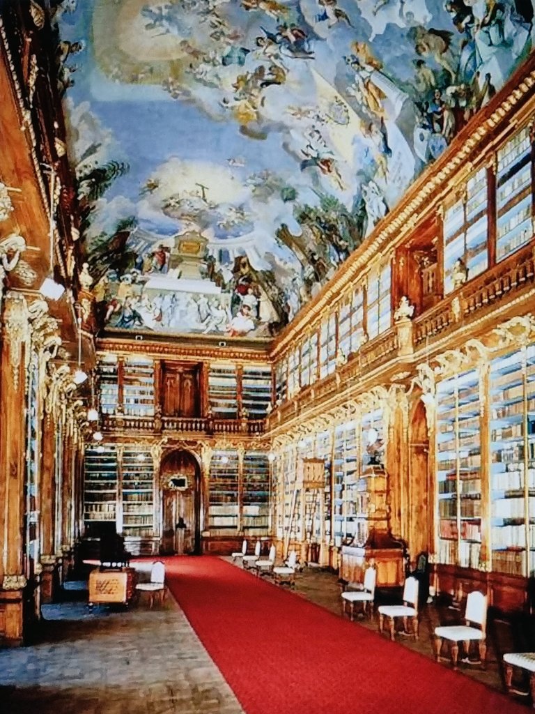 ConrothN's tweet photo. One of the most beautiful libraries in the world, the #StrahovLibrary located in an ancient #monastery in #Prague. It contains two breathtaking #Baroque rooms which are the #TheologicalHall and #PhilosophicalHall built in the 17th and 18th centuries. 📚 🇨🇿 https://t.co/UNeYEYzwXz