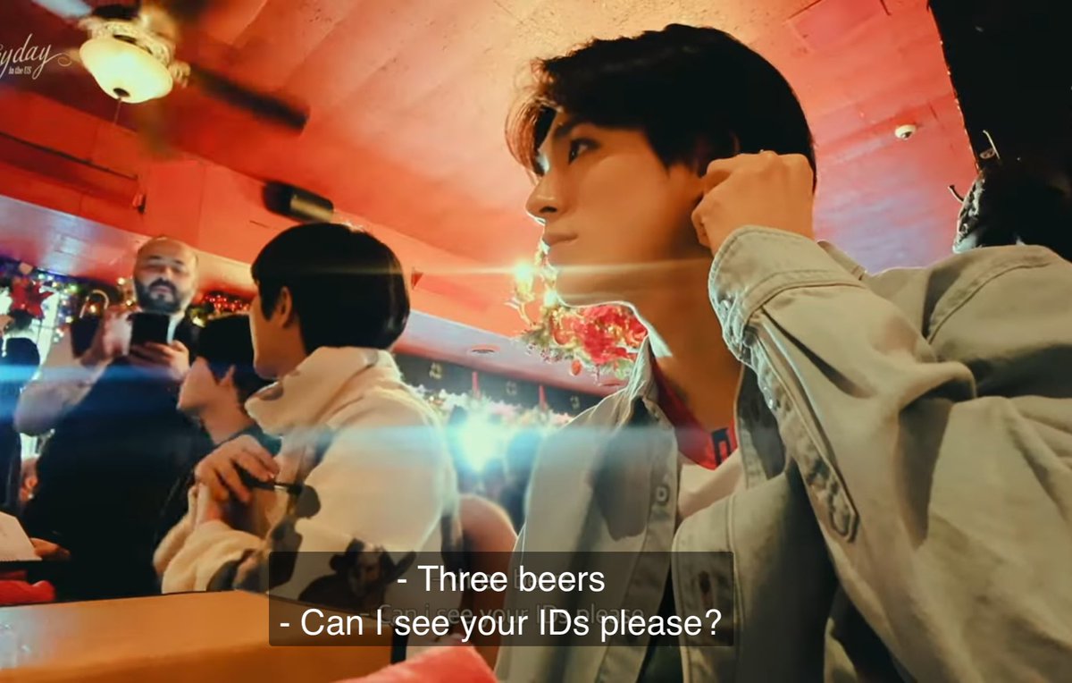 lee423jn's tweet photo. dreamies got asked for their IDs while ordering beer🤣 https://t.co/82iCwE7IPk