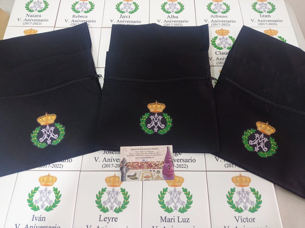 Bolsitos Partituras , con opción de personalizar.

más info: entrebandas84@gmail.com
                      Mvl.660140868