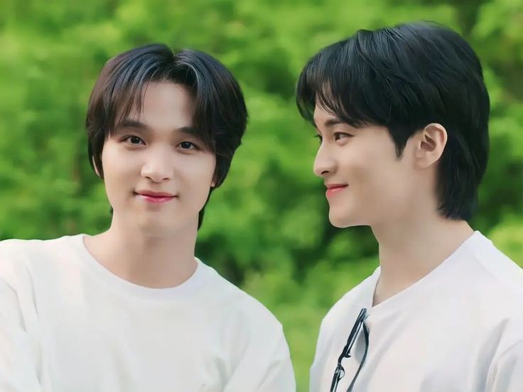 — mhsiswa guysss helpppppp replay tweet ini dengan foto mahae yang menurut kalian "prewed" bgt nieeeeeehhhhh. Thank you sebelumnya <3333333