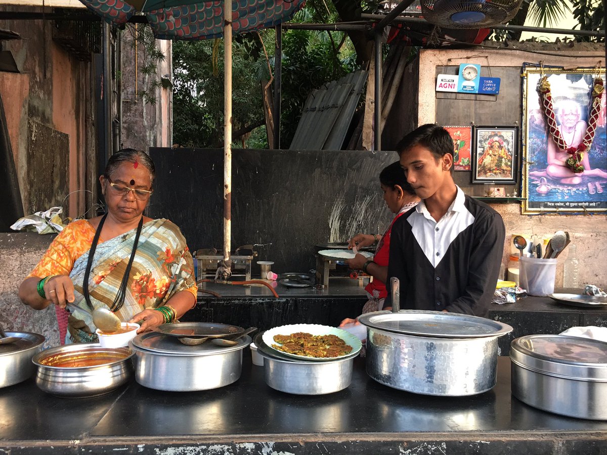dhavalkulkarni's tweet photo. The #Kolis are the original #Mumbaikars, yet #Koli food is not widely available in #Mumbai. However, this stall outside a church at M G Road in Goregaon (W), Motilal Nagar no 2 is THE place to go to if you want to taste original Koli food. This was my best food find of the year.
#Mumbai #Food #eatingout #food #Marathi #Maharashtrian #MarathiFood #MaharashtrianFood #eatingout #khaugiri #MumbaiFood #seafood
