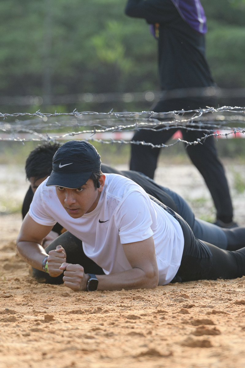 SyedSaddiq's tweet photo. Joined my very first Viper Challenge.

15km + 30 obstacles.

Completed it in 1hour 40minutes.

Road to Spartan Trifecta + Full-ironman next year? https://t.co/of4iPjwyiG