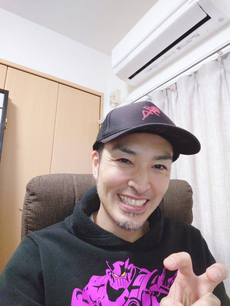 s_c_seiji's tweet photo. #SCch
ゲーム配信年末SPECIAL!怒涛の4時間有難う★🙇
まさかの…スタートからやり直し確定のSILENTHILLですが、大丈夫!不屈の男服部です✨またサラッとシビルまで行きますわ!
そして沢山の送り物。僕は本当に暖かい友達に支えられていて幸せです!
お手紙も大事に読みますね。
https://t.co/Vg8YaB9eFE https://t.co/UKgSQ4ksjf