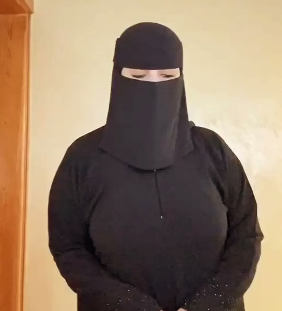 جوزي سافر  وسبني