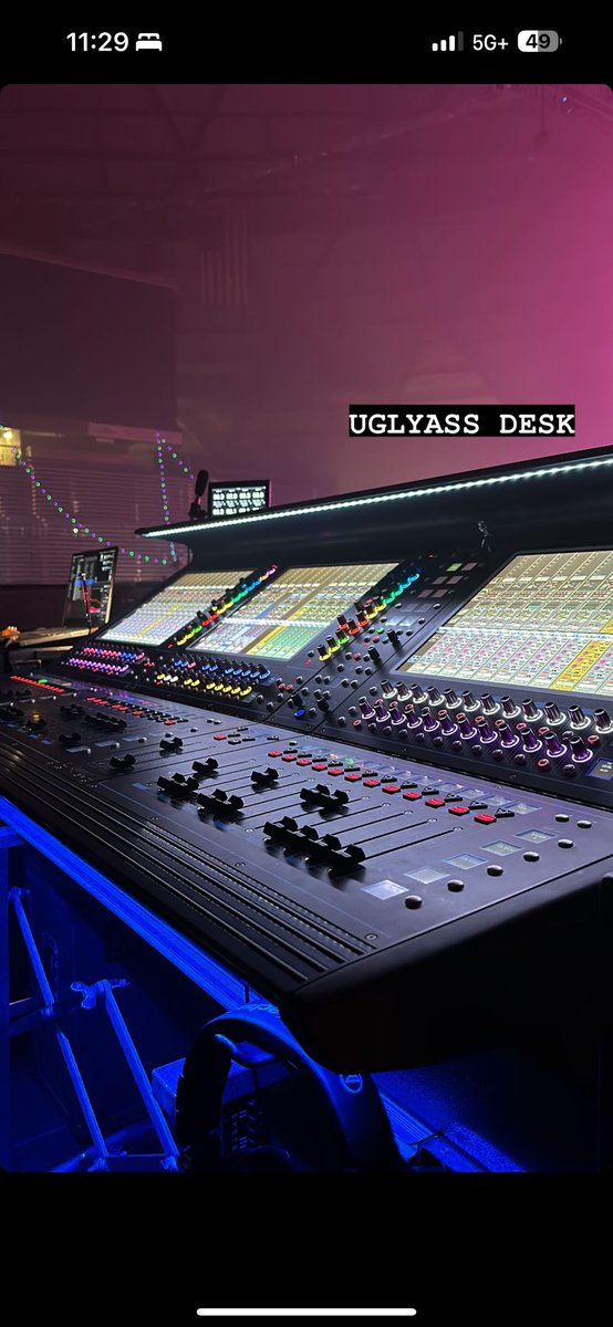 NotTheLightGuy tweet media