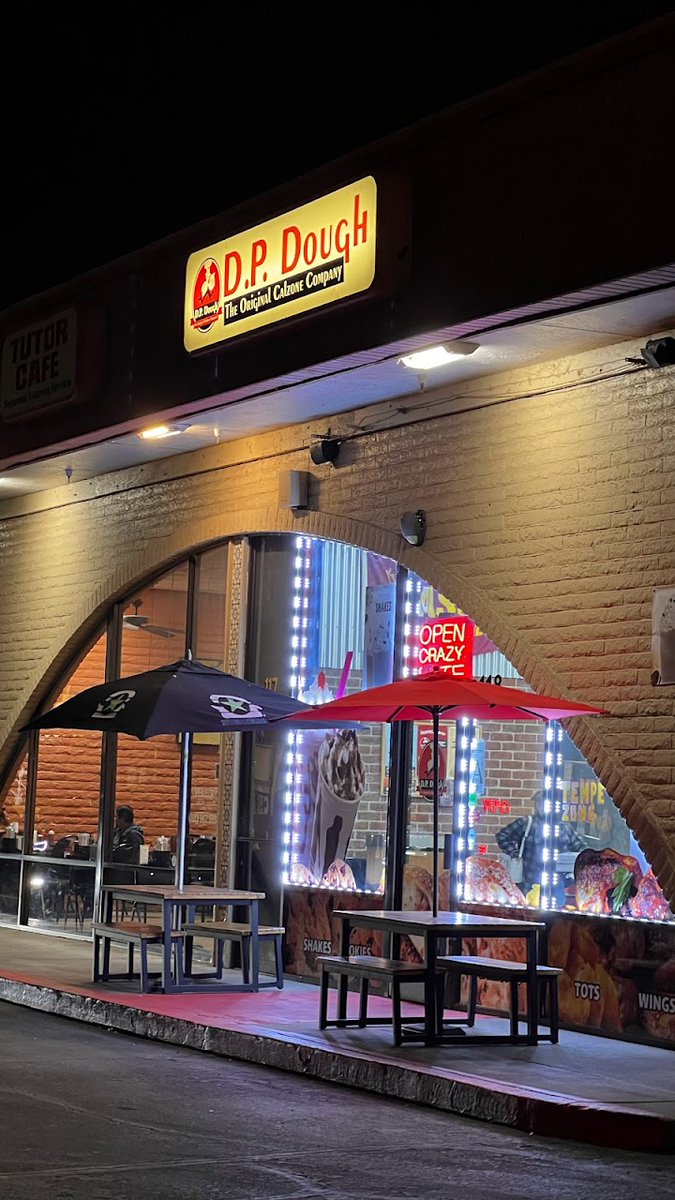 DPdoughTempe's tweet photo. Thank you, Brandi, for the ⭐️⭐️⭐️⭐️⭐️ Google review and pictures 📸! 

Order on our mobile app 📱 for exclusive offers and to earn D.P. Dough Loyalty Hearts ❤️ !

#TempeAZ #TempeArizona #ArizonaStateUniversity #ArizonaState #DPdoughTempe  #marinara #chickenparmazone https://t.co/4Gt8h3WP6z