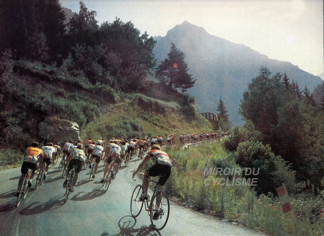 Miroir2Cyclisme's tweet photo. Entre l'Alpe d'Huez et Morzine (18ème étape du Tour 1983). 5 cols à franchir: Glandon, Madeleine, Les Aravis, La Colombière & Joux Plane
Between Alpe d'Huez and Morzine (Stage 18 of the 1983 Tour)
📸 MC
#TDF #TDF1983 #cyclisme #cycling #ciclismo https://t.co/H0nGl9YYDA