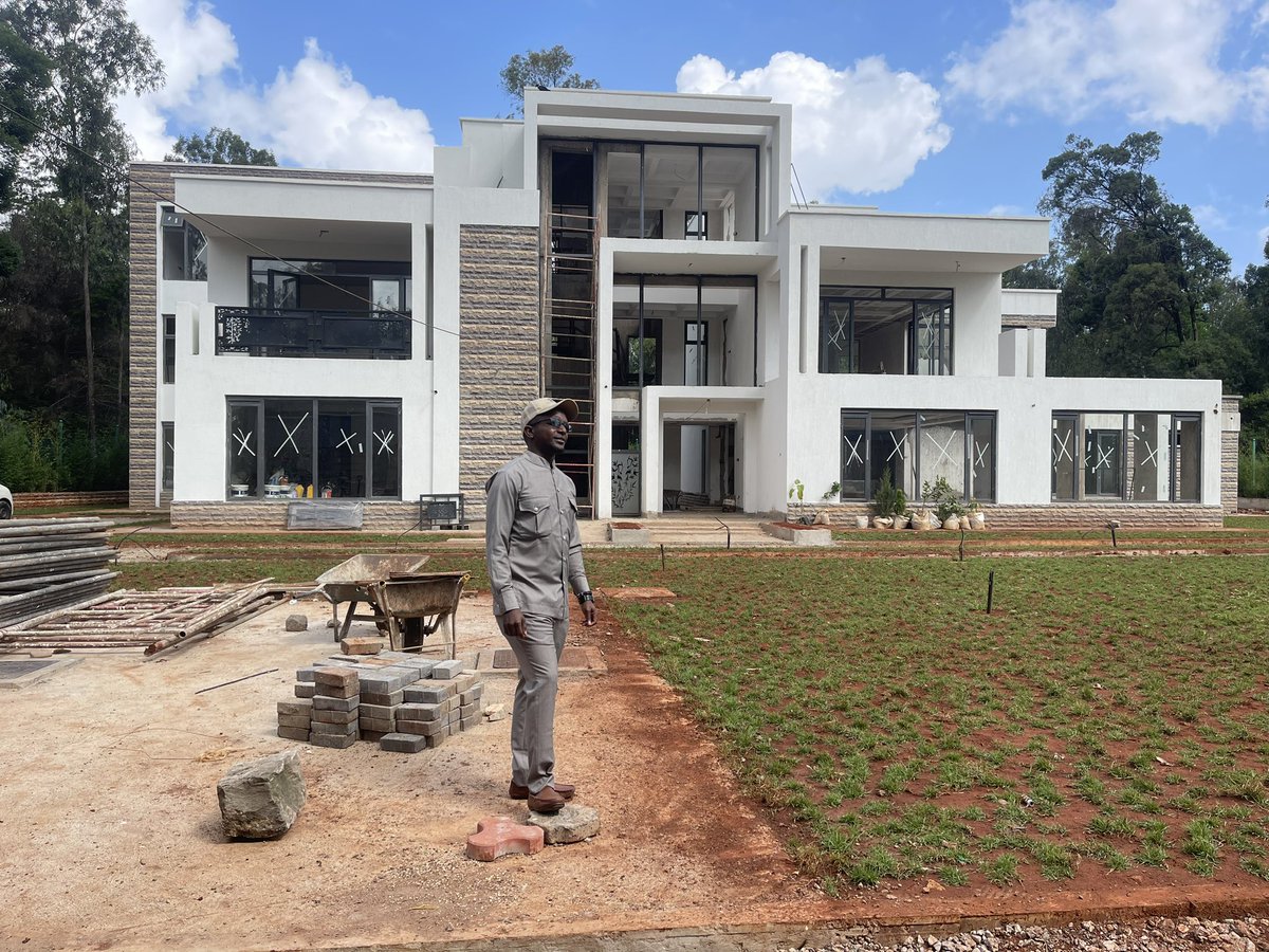kk_thearchitect's tweet image. Ending the year on a high! 

Project : 7 bdrm mansion
Location : Karen  
Status : Finishes 

#BuildingBrilliance