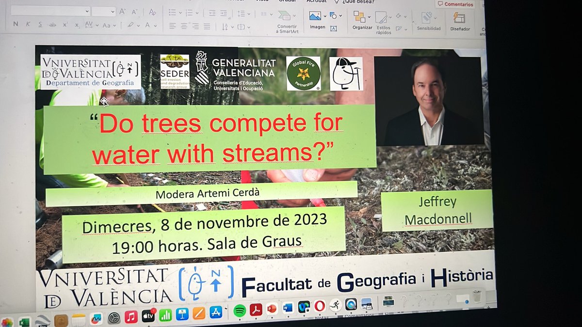 Jeffrey Macdonnell a la seua xerrada a Valencia per a Secomal #secomal #aico68 <a href="/GVAagricultura/">GVA Agricultura, Agua, Ganadería y Pesca</a> <a href="/GVAMediAmbient/">Recuperació M. Ambient Infraestructures Territori</a> @GVAinnovacion <a href="/UV_EG/">Universitat València</a> <a href="/CdCienciaUV/">UCC+i UV</a> ⁦<a href="/FacGeoiH/">Facultat Geografia i Història UV</a>⁩