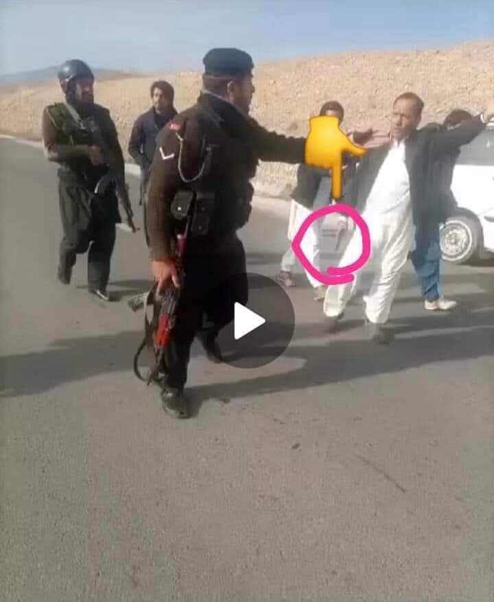 DailyPakhtunkh's tweet photo. صدہ بائی پاس روڈ پر دہشت گردی کا بڑا واقعہ اس چھوٹے سے پستول نے ناکام بنا دیا۔
شیر دل جوان کو سلام
#Pakistan #kpk #parachinar 
#cloutmma3 #HappyBirthdayTaehyung https://t.co/2i9G73671H