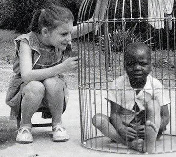soko_888's tweet photo. @fasc1nate An African infant on exhibit in 1958 at the Human Zoo in Brussels, Belgium.

🙏 https://t.co/nA3OWqMZTm