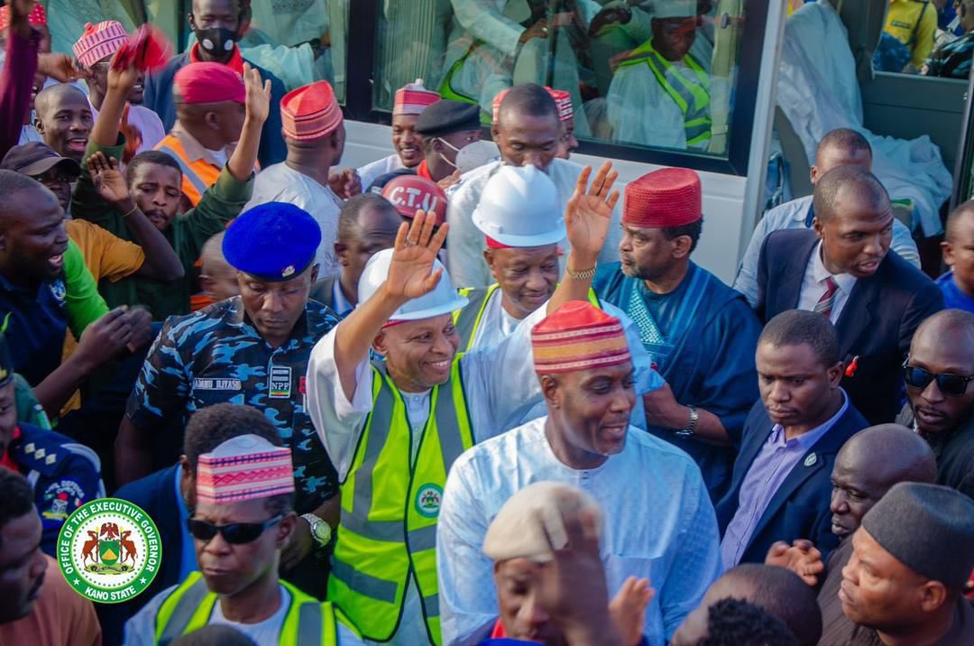 Kyusufabba's tweet photo. Well-pleased to have been supported by the good people of Kano, yesterday, as I laid the foundation for a three-layer interchange bridge at the Dan Agundi junction, and a clover leaf overpass bridge at the Tal'udu roundabout, both in Kano metropolis.

The N27 billion worth major projects were initiated to reduce traffic congestion, ease travel, beautify the city, control pollution, and develop infrastructure in our ancient city.

Kano, as a mega city deserves massive infrastructural transformation to cater for the needs of the over ten million urban dwellers and improve the socio-economic well-being of residents of the city.

Furthermore, it has been a tradition from our predecessors to finance both the gigantic, and grassroots level projects through the joint-account managed by the state and local government councils. 

I also appeal to the people using the project routes and those close to the sites to exercise patience for the inconveniences they might face. - AKY