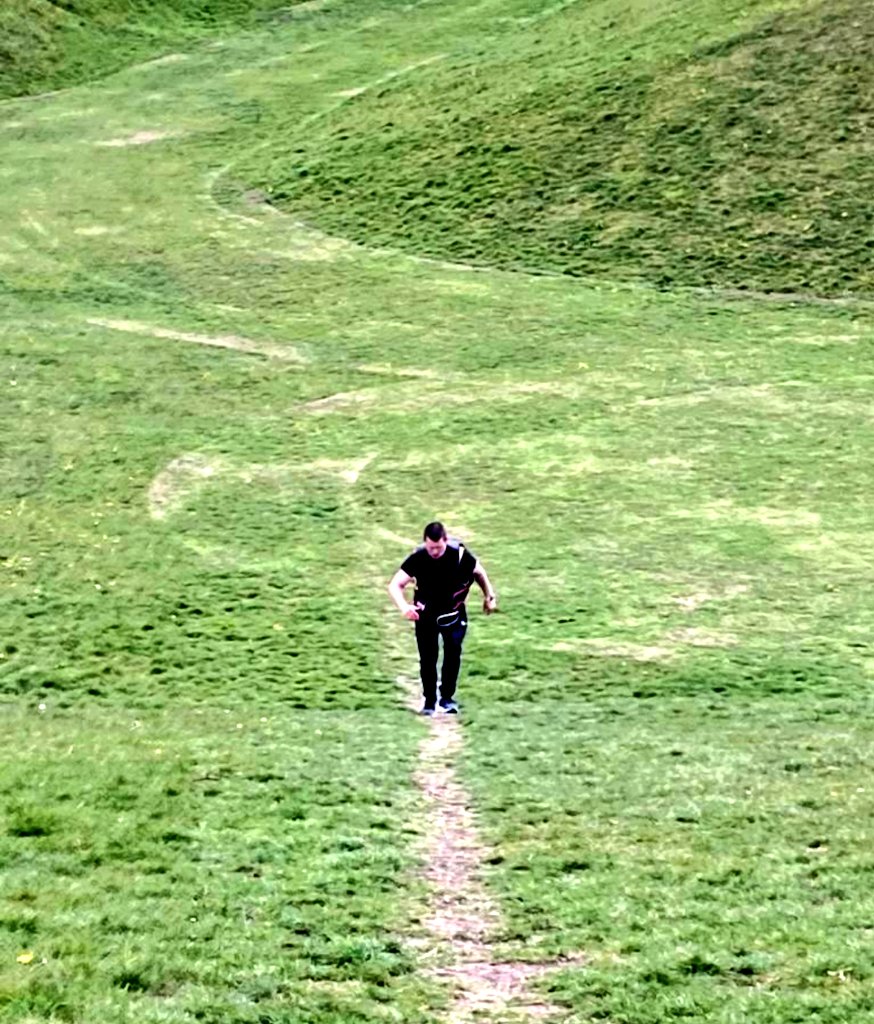 FITNESS__WINS's tweet image. New Years Advice 

Buy a Weighted Vest 

Join BEECH FIT

Start Rucking 

Weight will fall off you 🫡