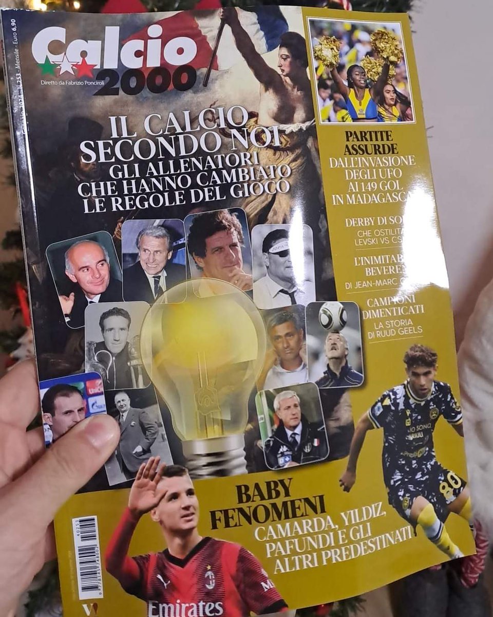 _Morik92_'s tweet photo. Ci siamo cari amici! 😍⚽

Nei prossimi giorni uscirà il nuovissimo numero di Calcio2000: recatevi nella vostra edicola di fiducia per assicurarvi una copia 🏆

Racconterò dei tre allenatori (con interviste esclusive) che hanno cambiato la storia della #Juventus 😊

#calcio2000 https://t.co/0p5TrHASMT