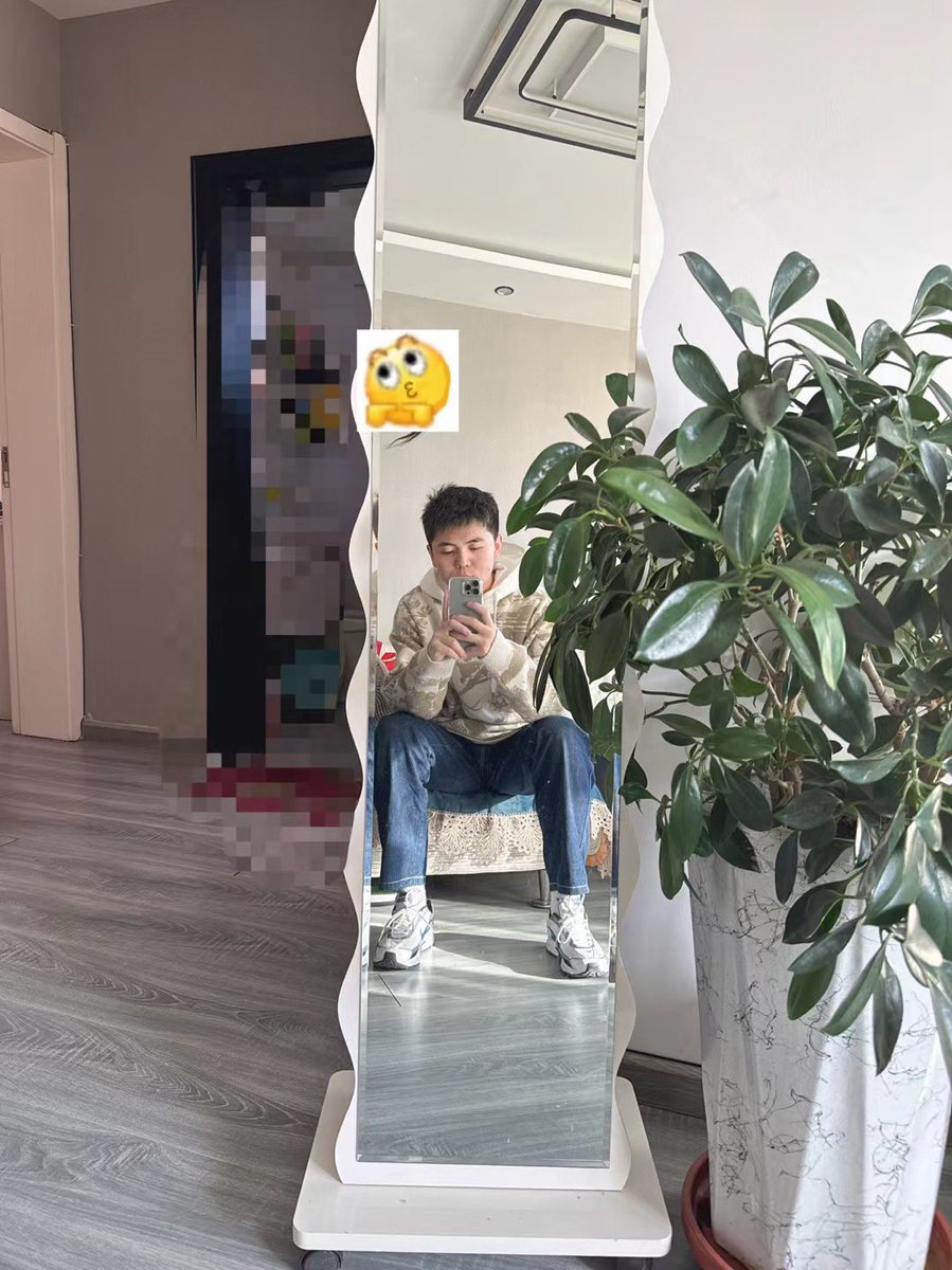Anthony_2001__'s tweet photo. 要跨年喽～ https://t.co/6zPlkdpceY