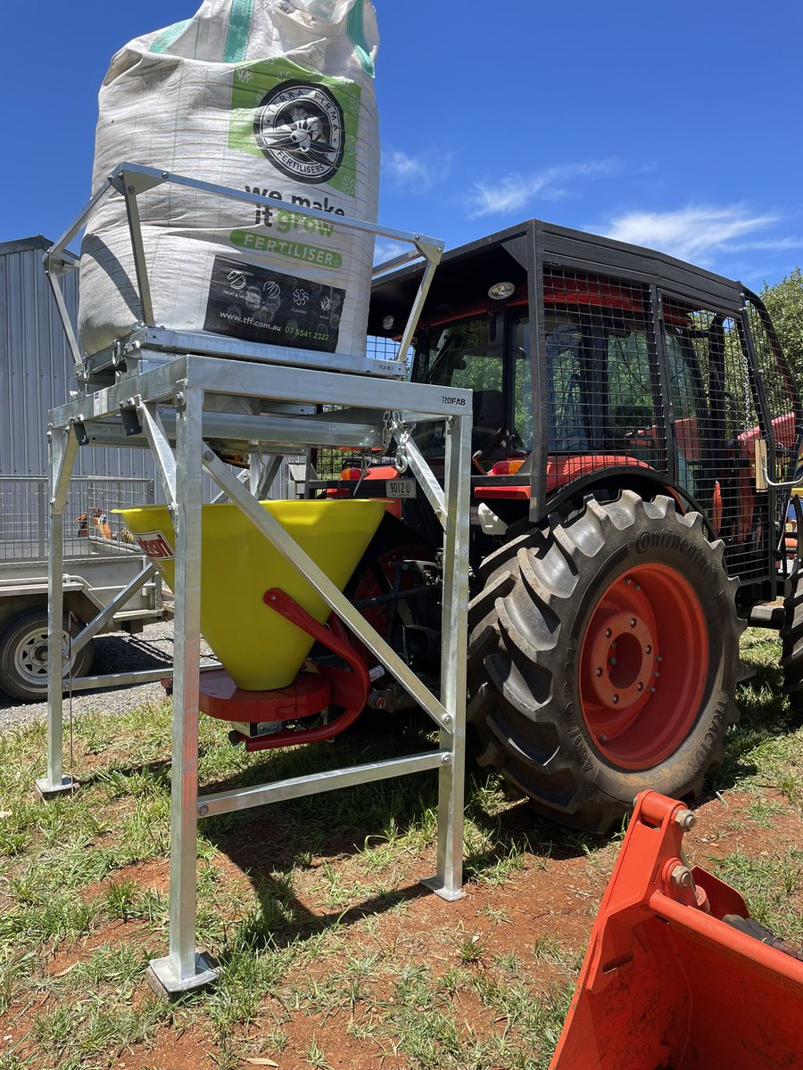 UnitedAg_'s tweet photo. Bulk Bag Stands now in stock. Safer and efficient way to handle bulk bags. Stands come in a range of sizes, come flat packed and easy to construct. All stands are certified to hold 1.5 tonne. Contact Tim on 0419333799 for more information. https://t.co/n5H5wZLv4A
