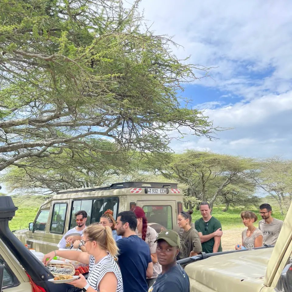 Our delicious bush lunch are the perfect way to fuely your exploration of this beautiful place in the world. With our expert guide you will get to see all the sights and sounds that make Tanzania one of Africa most popular tourist destinations 🥰
Book now🙌
#Explore #tanzania