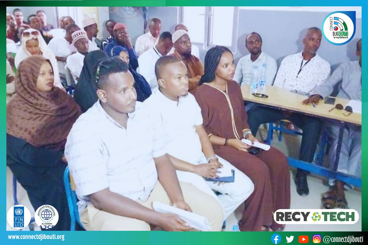 ConnectDjibouti's tweet photo. Toujours dans l'optique de réduire la fracture du numérique notre Président Mr Mouhyadine le Coordinateur Mr Farhan et La RCom Mlle Iloid se sont rendu hier a l'AG de l'association @ajcd23 ,nous avons fournis un PC de notre projet #RecyTech en collaboration avec le @PNUDDjibouti https://t.co/YfO4pr8GwY