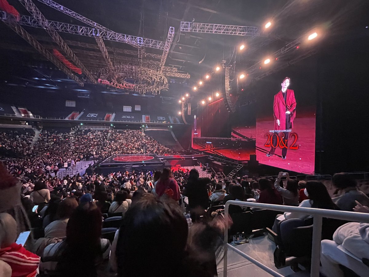 lov3is4all's tweet photo. Although I’ve only been a fan for 16 years, happy 20years anniversary to my ults ❤️ so happy to celebrate this concert with you both~ will always be a Cassiopeia ❤️ #TVXQ_20n2 https://t.co/HOxkZG1BG8
