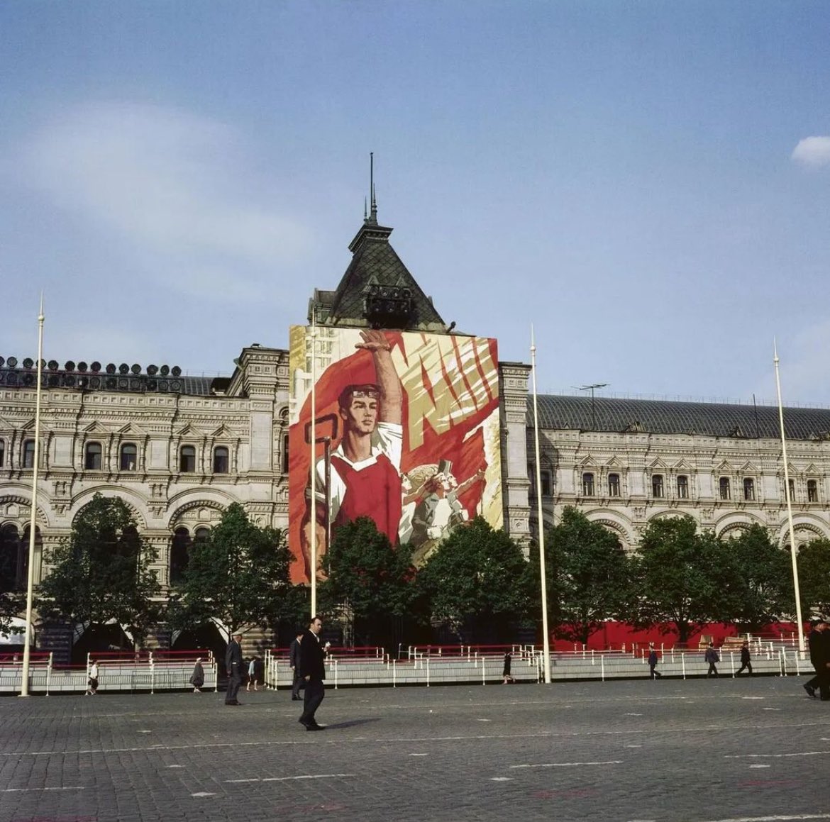 Kızıl Meydan’da 1 Mayıs hazırlıkları, 1960.