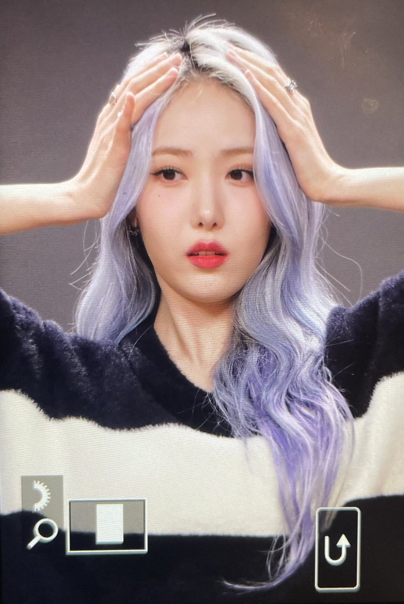 dda__so's tweet photo. 231230 신비 프리뷰

#비비지 #VIVIZ #신비 #SINB 
@VIVIZ_official https://t.co/IHOvfdNGQ0