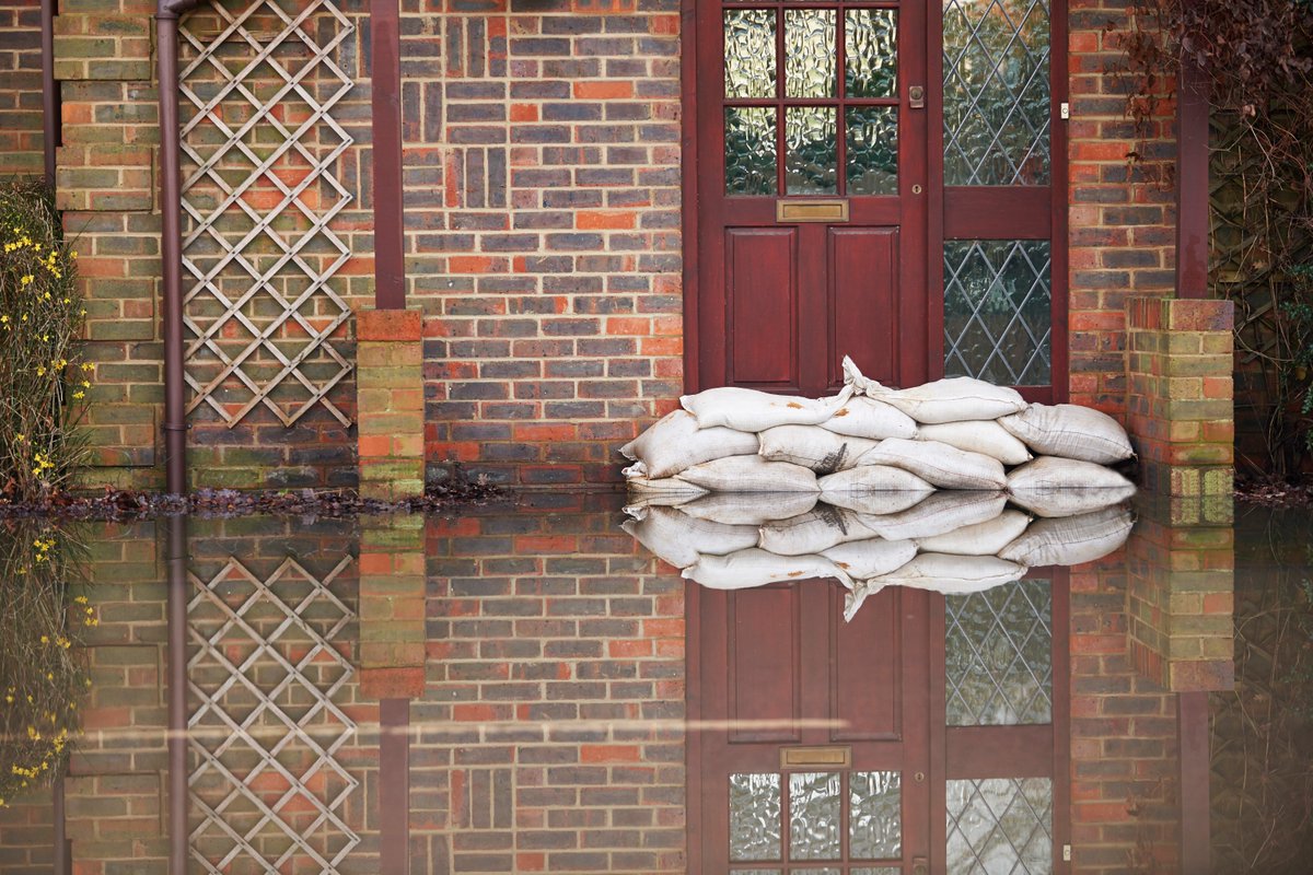 There are floods about - Keeping a list of useful web pages can save time when you want to check:
•the weather -metoffice.gov.uk
•flood warnings - …od-warning-information.service.gov.uk/warnings
•local river and sea levels - …od-warning-information.service.gov.uk/river-and-sea-…
