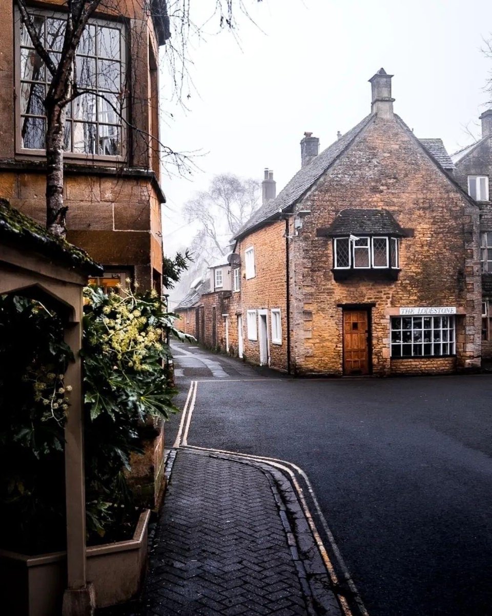 🎊 A TOP POST FROM 2023 🎊

Foggy mornings in Bourton-on-the-Water ☁️⁠
⁠
📌 TAG someone you'd like to visit Bourton-on-the-Water with!⁠
⁠
📸 ian.explores (IG)⁠

visitthecotswolds.uk

#visitthecotswolds #bourtononthewater #thecotswolds #gloucestershire #cotswolds