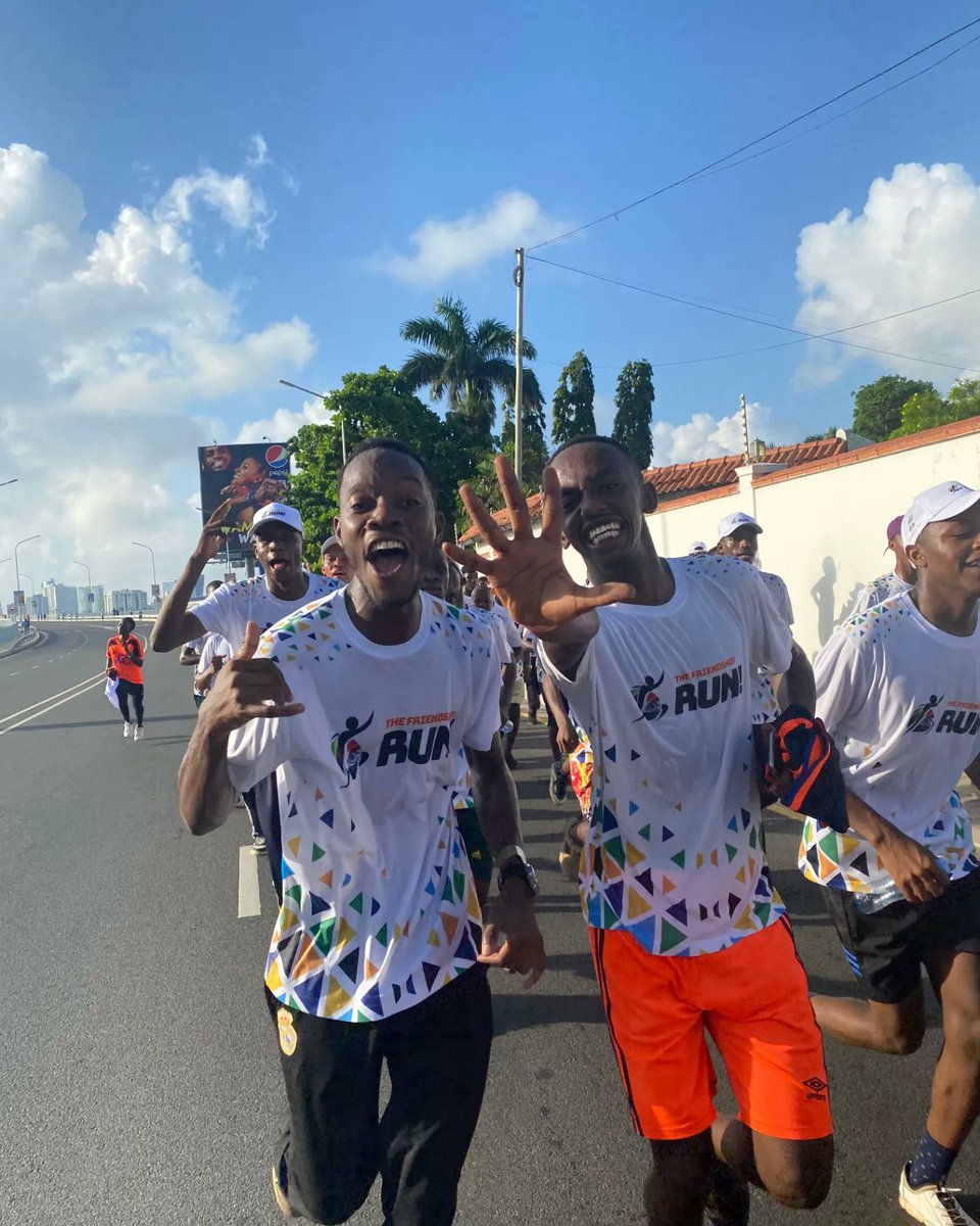 myhealthjogging's tweet photo. All the way from #MUHAS @muhimbiliuniver , On our way to completion of 10KM #thelastlongrun #FriendshiRun 
@thefriendshiprun

#runners #joggers #lifestyles #universityyouth https://t.co/YRPO2BTNh3