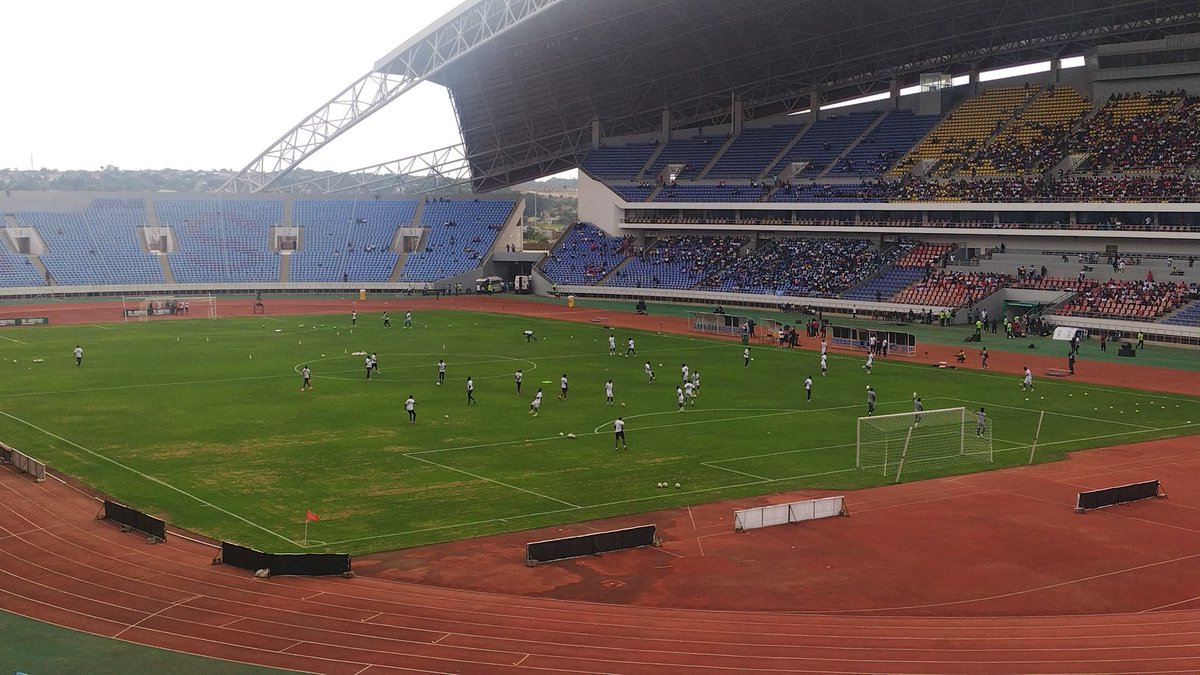 Ron7_Ka's tweet photo. #NyasaFCB warming up https://t.co/R9x5TPfsRd