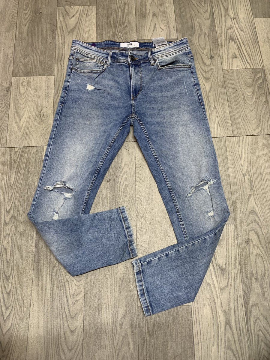 ChampPlug's tweet photo. Denim jeans available 👌
Waist 34 
Frame 4 waist 33
@1500
Dm app call 0790027817
Mali safi https://t.co/yQnVs8aja3