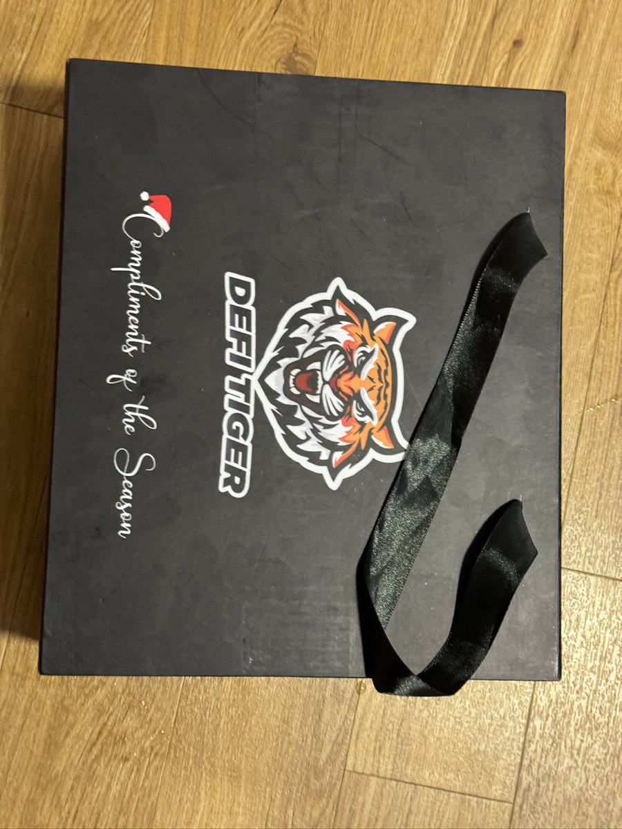 joelmichaelx's tweet photo. Just received the package. 

Special thanks to the host @CWEmbassy 
And the sponsors @DefiTigertoken &amp; @isocksNft and ask who voted. #Lessismore https://t.co/Aam1X5G2Z0