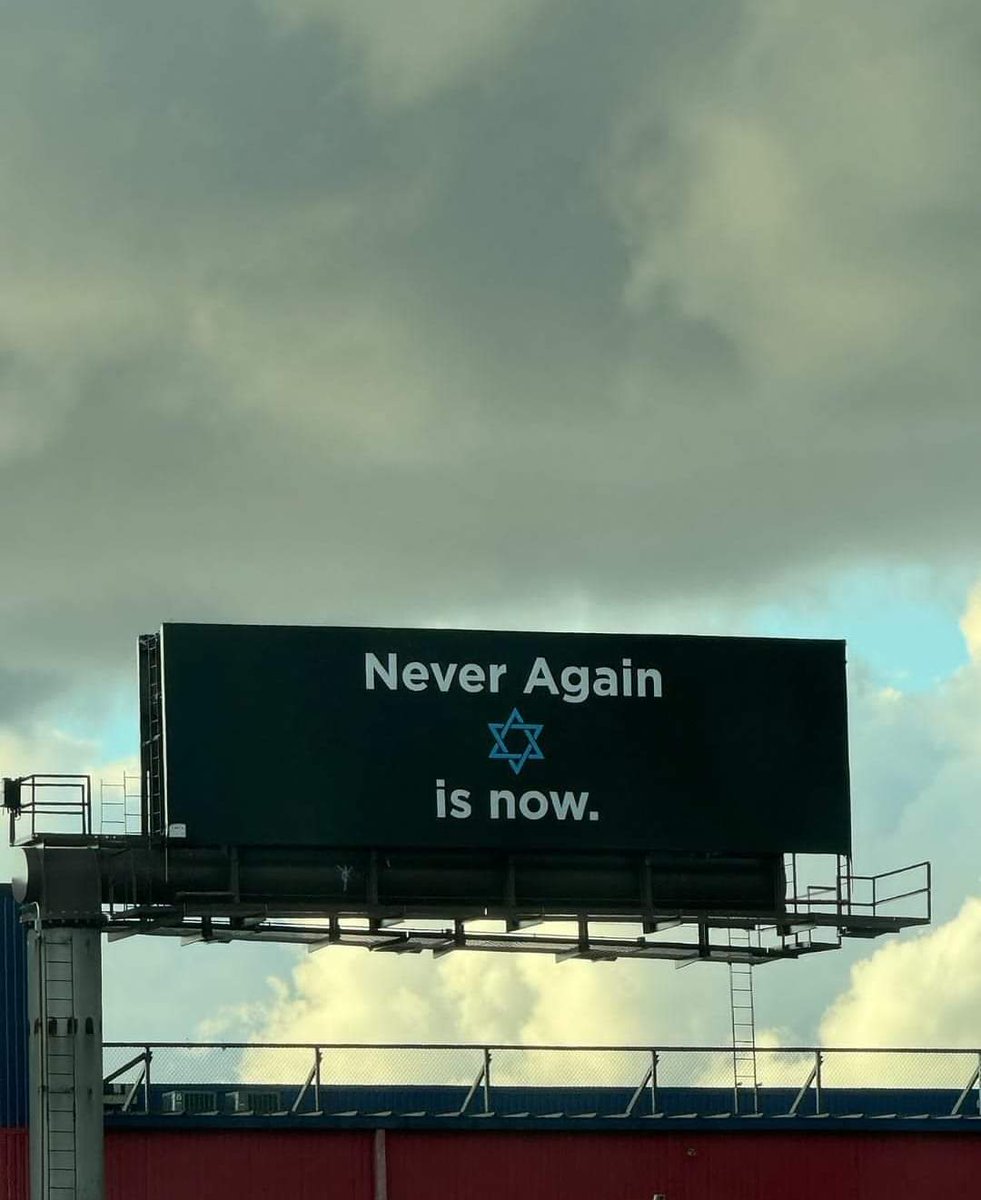 Michael_Wgd's tweet image. Spotted in Newyork

New York is the second city in the world where Jews lived the most after Tel Aviv.