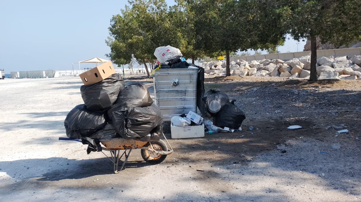 الى شركة بيئة مع التحية
امتلاء حاويات القمامة يستمر على متى بولاية خصب <a href="/Omanbeah/">بيئــة | be’ah</a>