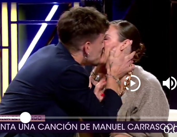 noah90_'s tweet image. Cobrando, la que quería intimidad en su vida #DeViernes29D