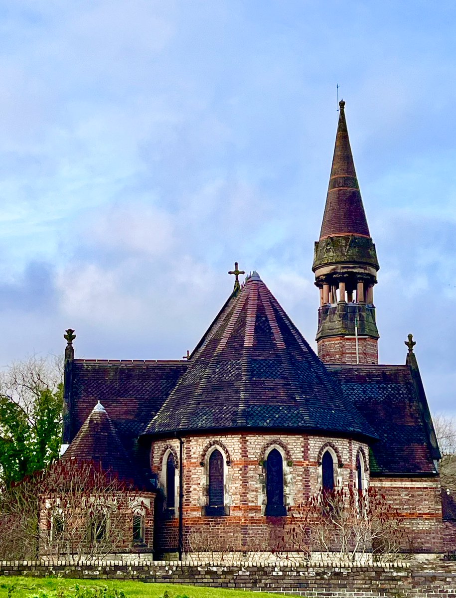 Church of the Severn side.

St Mary the Virgin, Jackfield, Shropshire. 

Sits along the Ironbridge Gorge. 
Erected in 1863 by Arthur Blomfield and said to resemble Keble College Chapel. 

#steeplesaturday