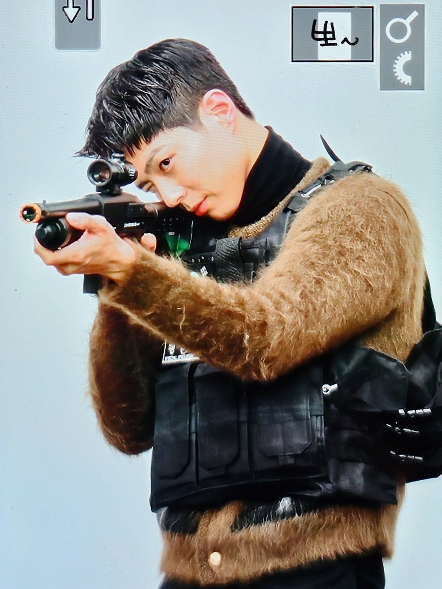 🎀 231230 #박보검 <a href="/BOGUMMY/">박보검</a> 

특공대 옷 입은 박보검 실존