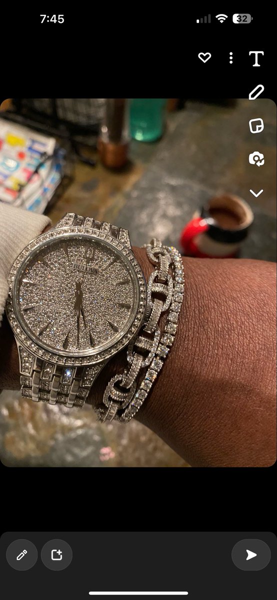 Djrisbacc's tweet photo. #bulova loved this brand all my life. My younger sibling use to have the old schoolFULL Gold Nugget DOPE BOY BULOVA and I’ve been I loved since, that was back in 2001. LOVE LIFE #djrzscollection https://t.co/3edDKWeFCC