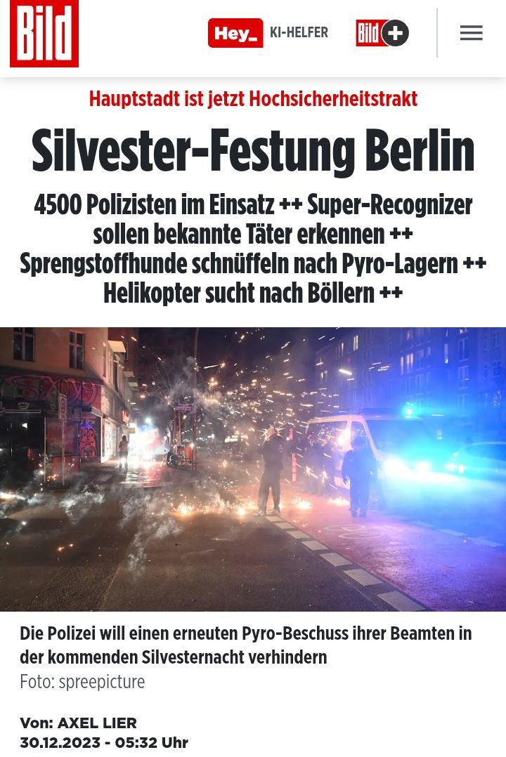 Endzeitstimmung in #Berlin 

Mensch, früher war mehr Silvester 🤫